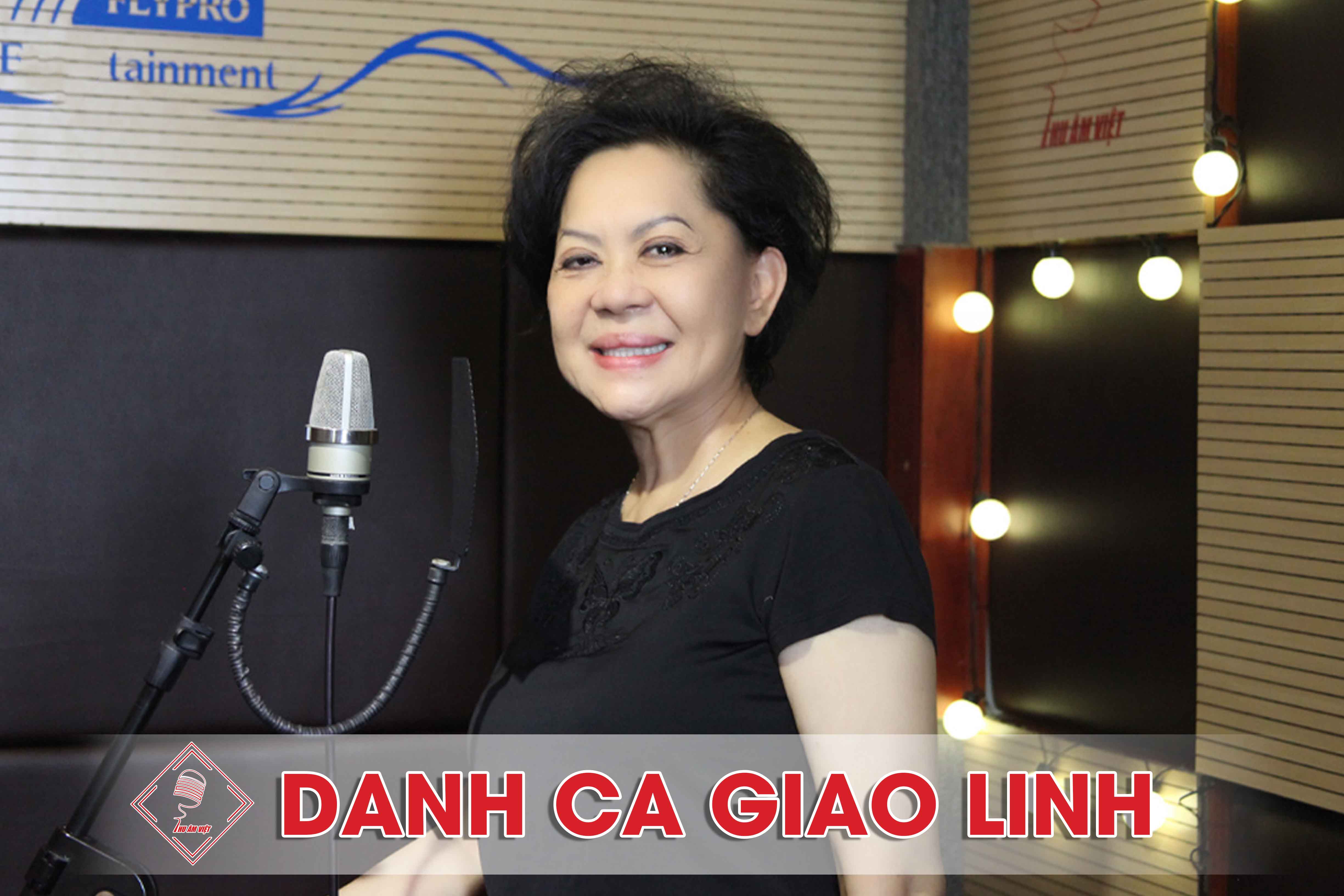 Danh ca Giao Linh thu âm ca khúc tại phòng thu âm chuyên nghiệp Thu Âm Việt