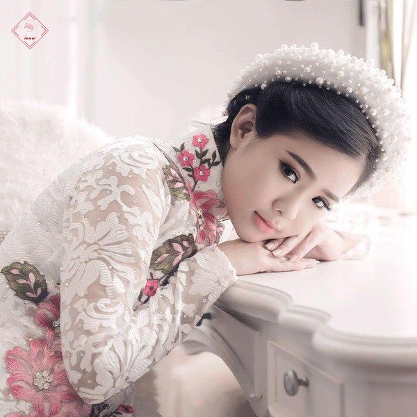 “Thiên thần bolero” Quỳnh Trang nổi tiếng với các ca khúc triệu view