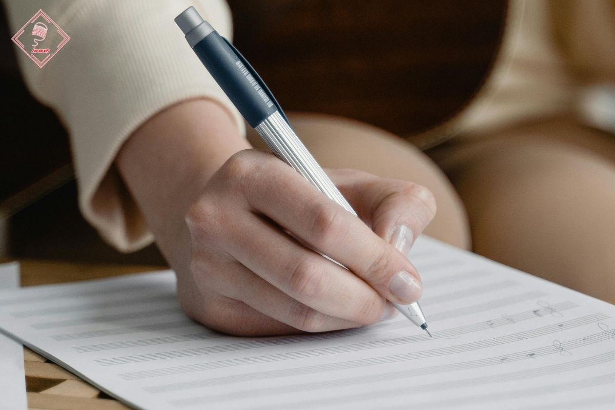 Người viết nhạc